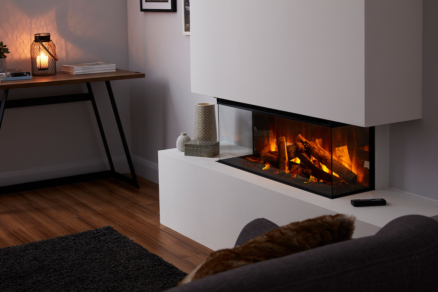 Декоративные дрова Deluxe Real Logs в топке электрокамина New Forest 870